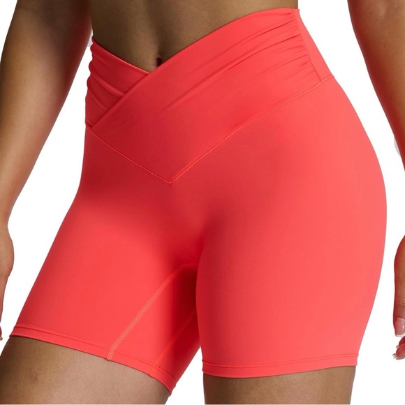 Yogalicious Pants - YOGALICIOUS BIKE SHORTS